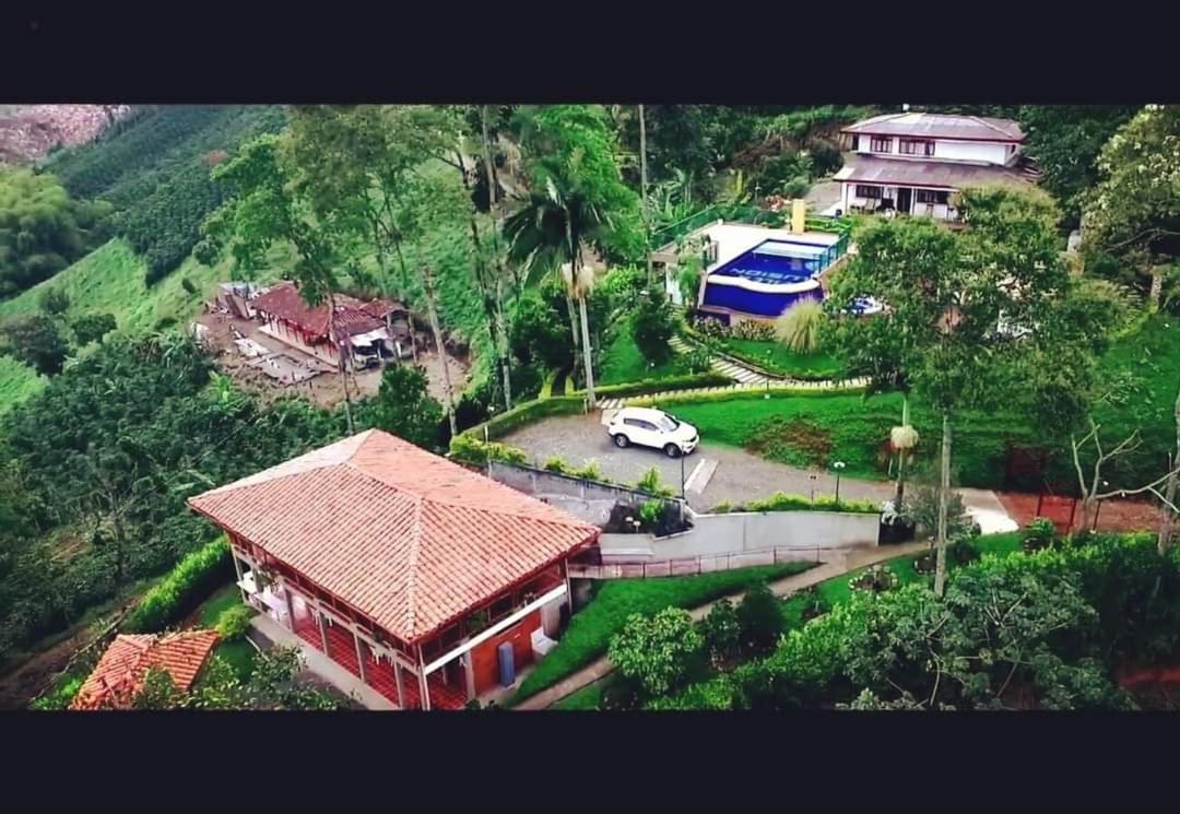 Finca Hotel Villa Ilusion Перейра Екстериор снимка