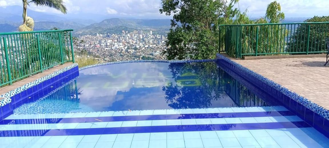 Finca Hotel Villa Ilusion Перейра Екстериор снимка